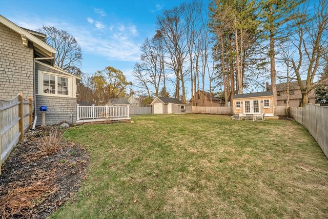 41 Commonwealth Ave, Haverhill, MA 01830