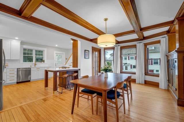 41 Commonwealth Ave, Haverhill, MA 01830