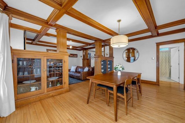 41 Commonwealth Ave, Haverhill, MA 01830