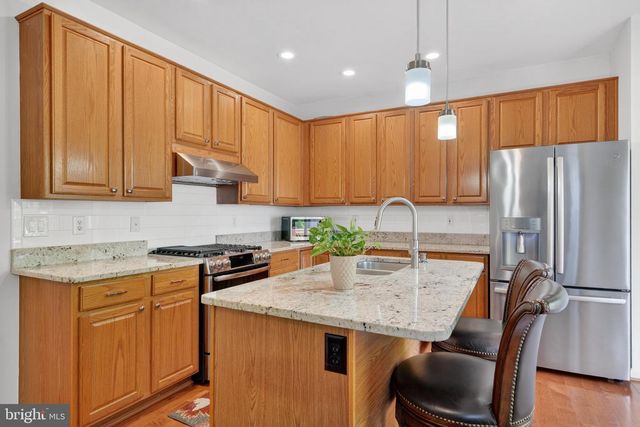 6646 PATENT PARISH LN, Alexandria, VA 22315