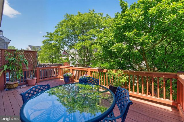 6646 PATENT PARISH LN, Alexandria, VA 22315