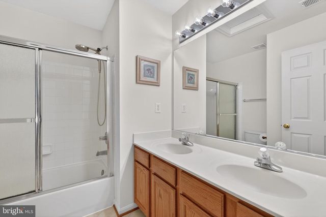 6646 PATENT PARISH LN, Alexandria, VA 22315
