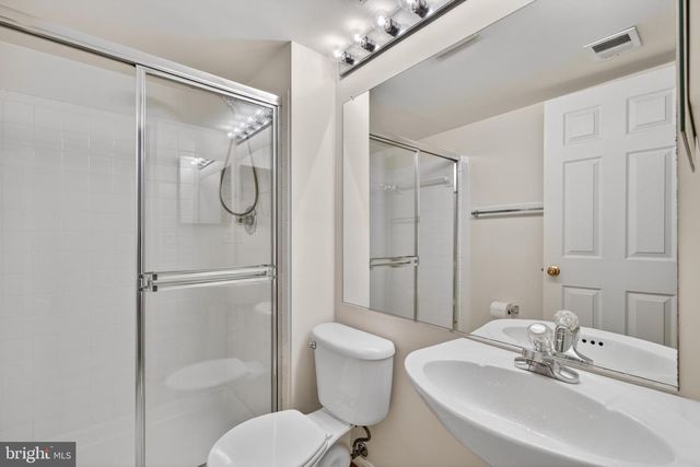6646 PATENT PARISH LN, Alexandria, VA 22315