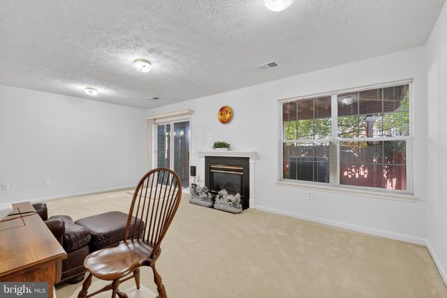 6646 PATENT PARISH LN, Alexandria, VA 22315