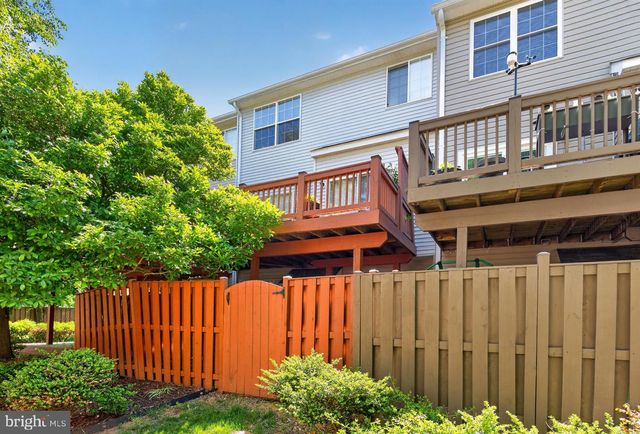 6646 PATENT PARISH LN, Alexandria, VA 22315