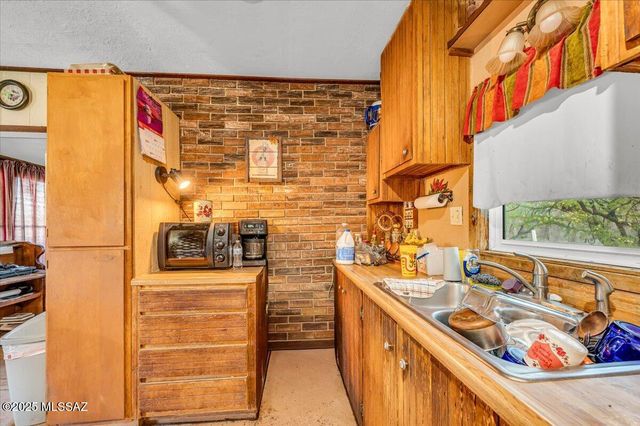 331 W Rockspring Lane, Benson, AZ 85602