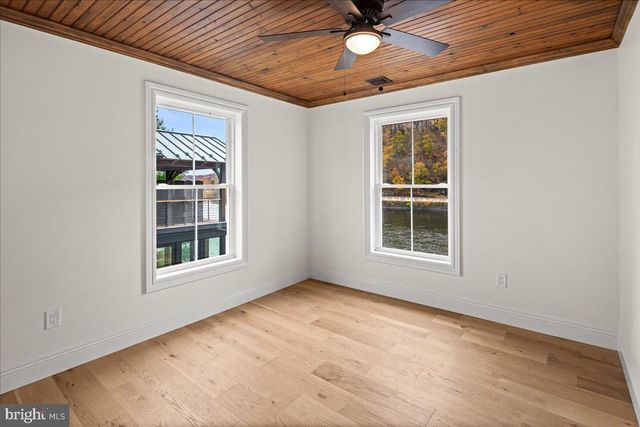 159 BYRAM LN, Stockton, NJ 08559