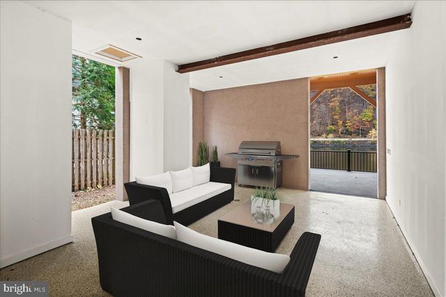 159 BYRAM LN, Stockton, NJ 08559