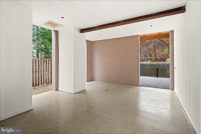 159 BYRAM LN, Stockton, NJ 08559