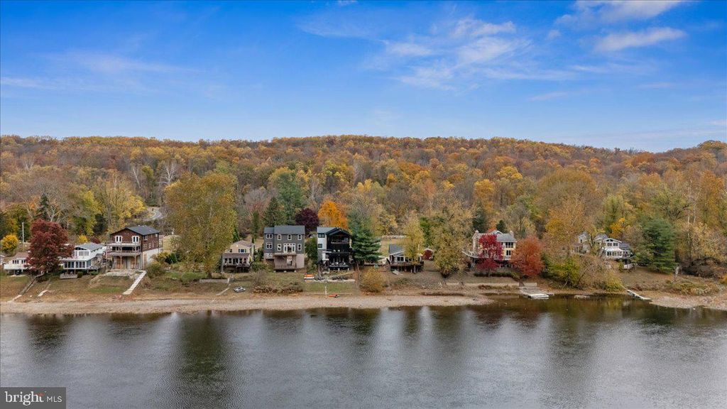 159 BYRAM LN, Stockton, NJ 08559