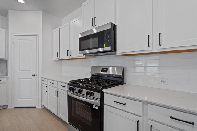 3305 Everett ST, Kyle, TX 78640