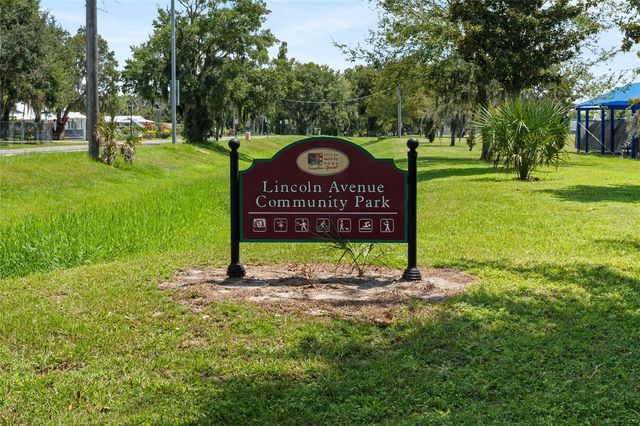 125 N RHODES STREET, Mount Dora, FL 32757