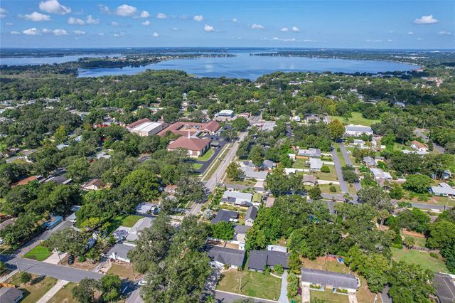 125 N RHODES STREET, Mount Dora, FL 32757