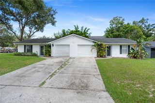 125 N RHODES STREET, Mount Dora, FL 32757
