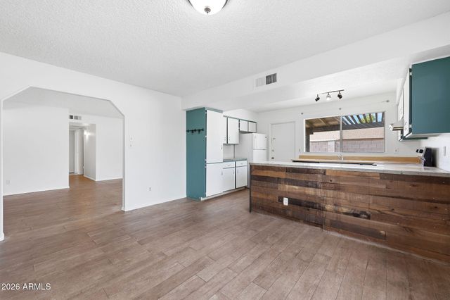 1624 W PERALTA Avenue, Mesa, AZ 85202