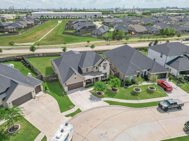 720 Corbin Crest Trail, La Porte, TX 77571