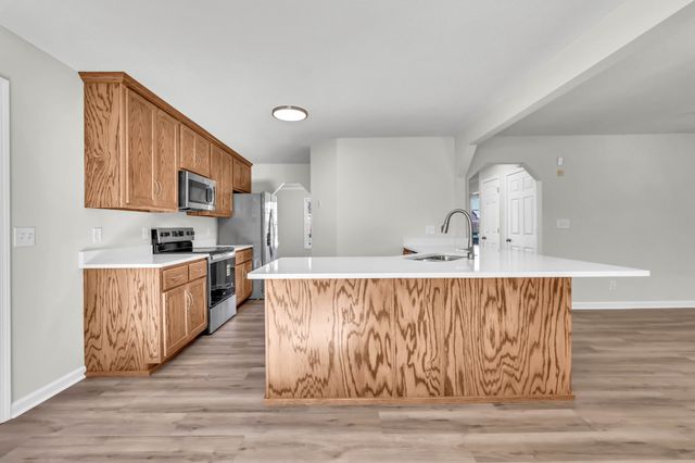 4244 N Woodstock Dr, Clarksville, TN 37040