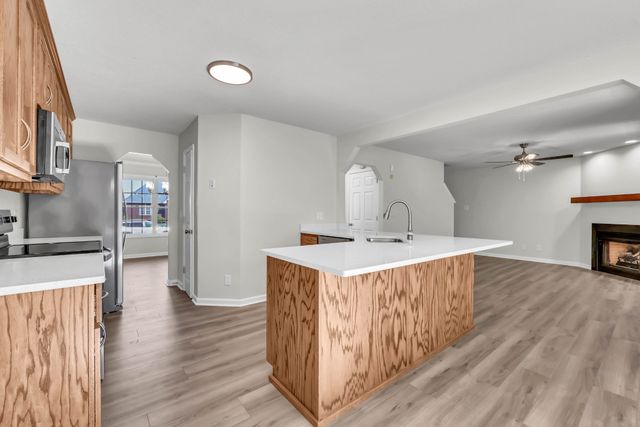 4244 N Woodstock Dr, Clarksville, TN 37040