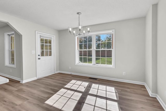 4244 N Woodstock Dr, Clarksville, TN 37040