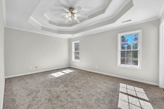 4244 N Woodstock Dr, Clarksville, TN 37040