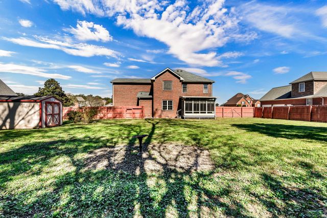 4244 N Woodstock Dr, Clarksville, TN 37040