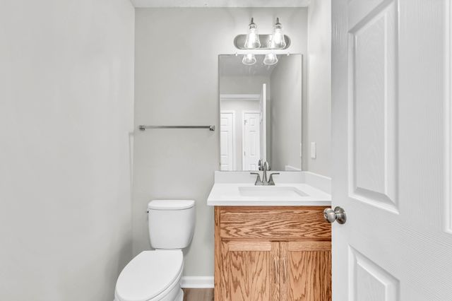 4244 N Woodstock Dr, Clarksville, TN 37040