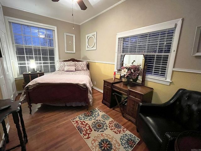 1201 S Reine Street, Mena, AR 71953