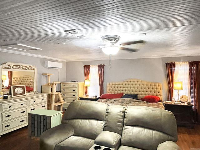 1201 S Reine Street, Mena, AR 71953