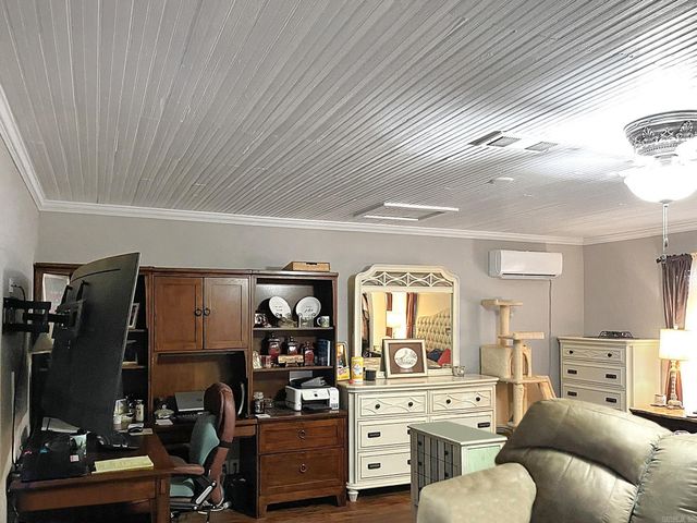 1201 S Reine Street, Mena, AR 71953