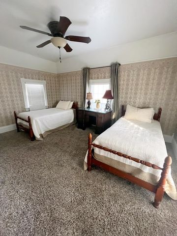 1201 S Reine Street, Mena, AR 71953