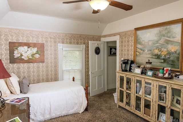 1201 S Reine Street, Mena, AR 71953