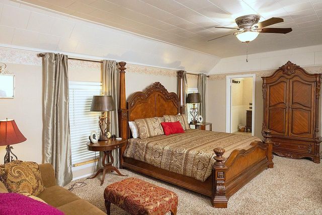 1201 S Reine Street, Mena, AR 71953