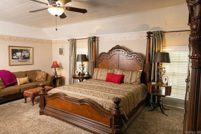 1201 S Reine Street, Mena, AR 71953