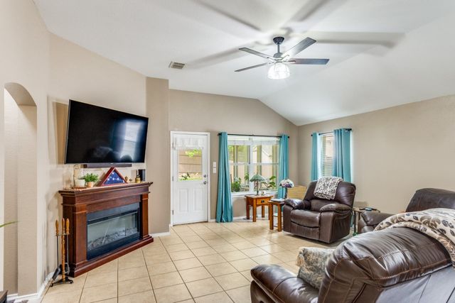 10534 Highland Ridge Road, Fort Worth, TX 76108