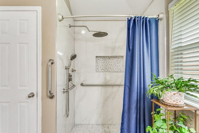 10534 Highland Ridge Road, Fort Worth, TX 76108