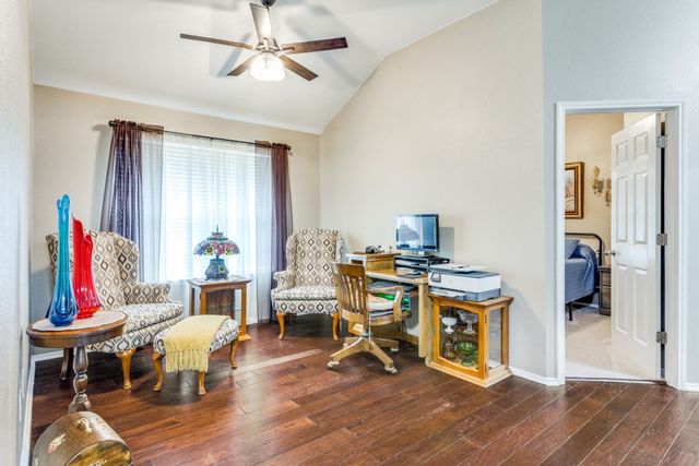 10534 Highland Ridge Road, Fort Worth, TX 76108