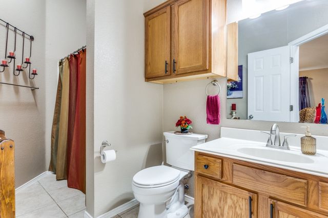 10534 Highland Ridge Road, Fort Worth, TX 76108