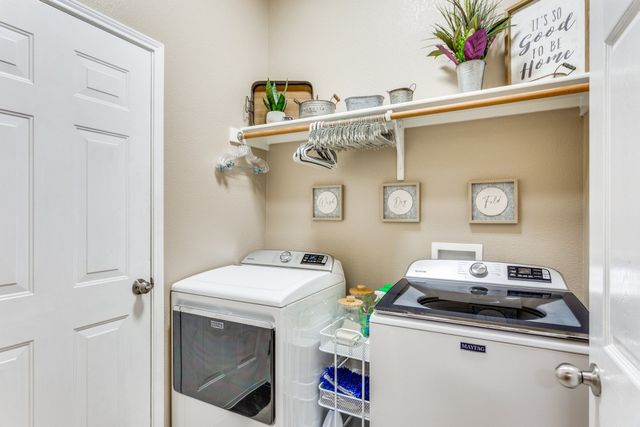 10534 Highland Ridge Road, Fort Worth, TX 76108