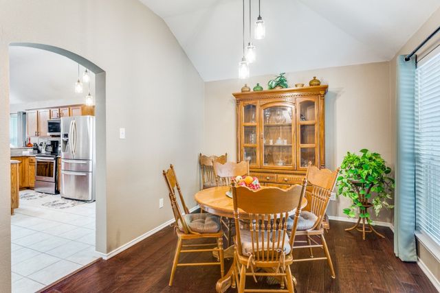 10534 Highland Ridge Road, Fort Worth, TX 76108