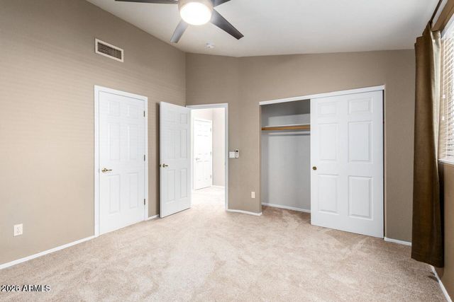 4805 E KACHINA Trail 8, Phoenix, AZ 85044