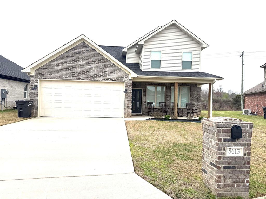 5613 Victoria Ct., Jacksonville, AR 72076