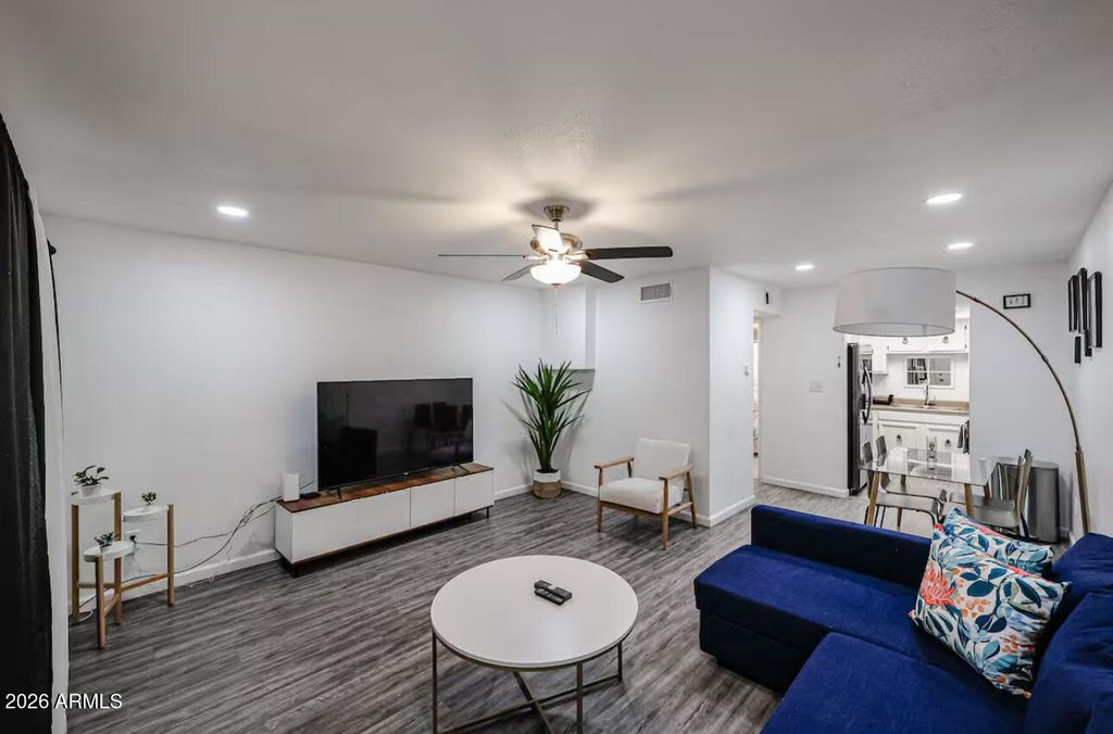 3002 N 70th Street 135, Scottsdale, AZ 85251