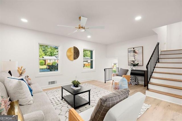 344 Woodstock Drive SW, Atlanta, GA 30331