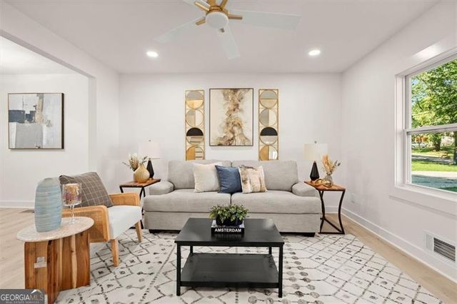 344 Woodstock Drive SW, Atlanta, GA 30331