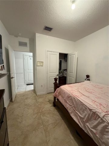 548 NE 5th Way, Florida City, FL 33034