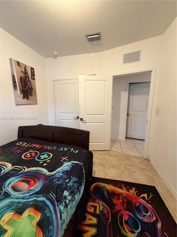 548 NE 5th Way, Florida City, FL 33034