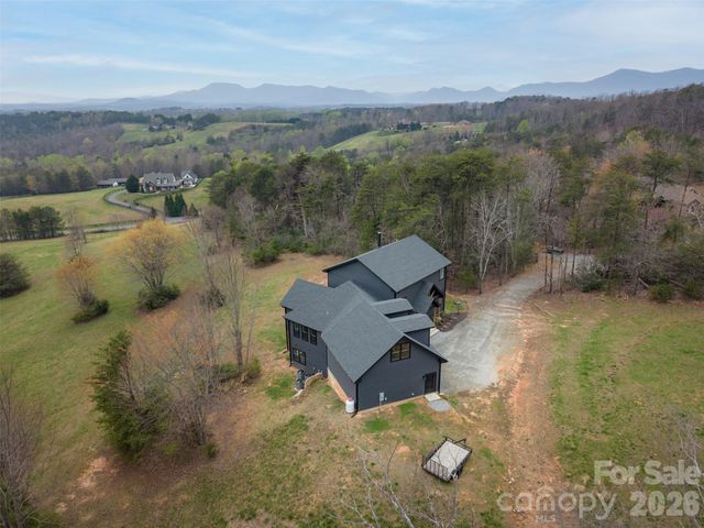 345 Preservation Trail, Columbus, NC 28722