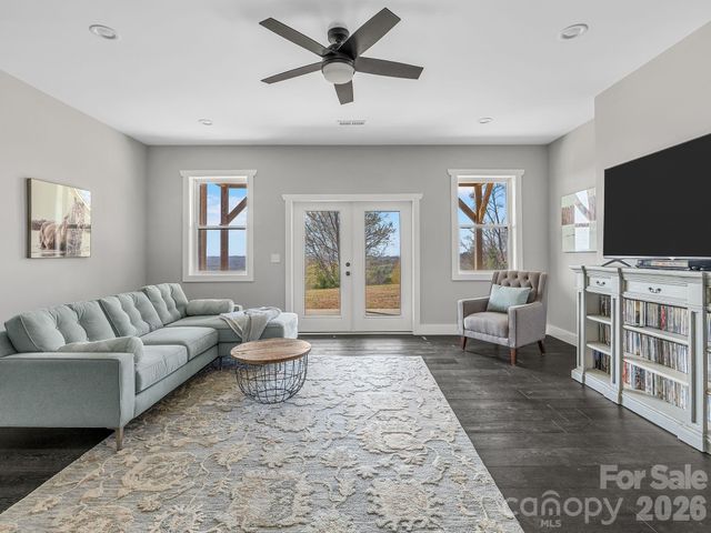 345 Preservation Trail, Columbus, NC 28722