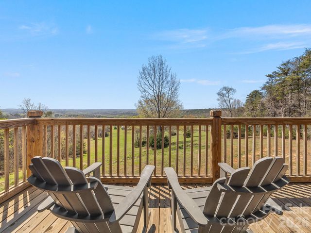 345 Preservation Trail, Columbus, NC 28722