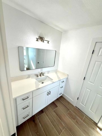 1214 Main Street, Alvin, TX 77511